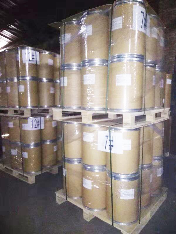 Meixi Depo pran yon pakèt kurkumin